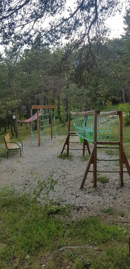 Camping La Chabannerie Hotell Saint-Martin-de-Clelles Eksteriør bilde