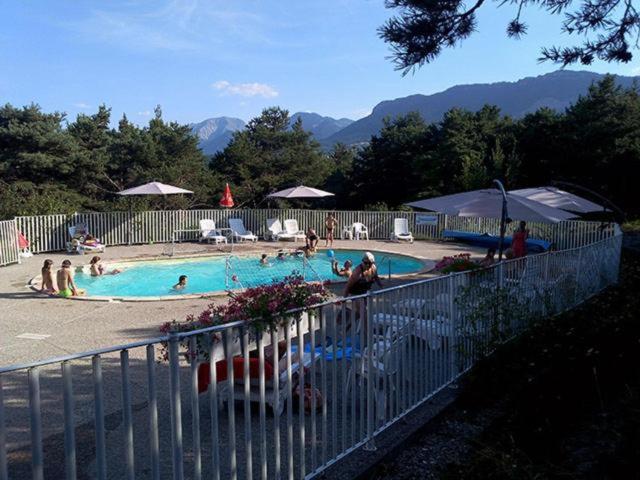 Camping La Chabannerie Hotell Saint-Martin-de-Clelles Eksteriør bilde